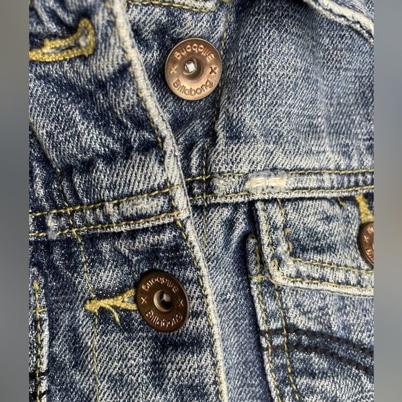 Billabong Woman's Cropped Jean Jacket: Size Medium. - Picture 4 of 7